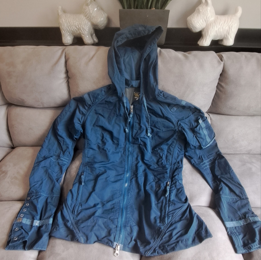 Mountain Hardwear Spring Fall Jacket size 6 (M)